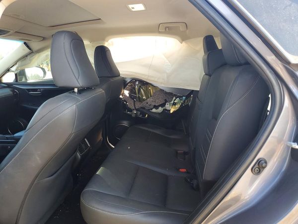 2015 LEXUS NX 200t Luxury