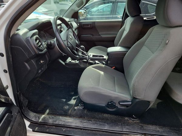 2022 TOYOTA TACOMA SR5 — DENT
