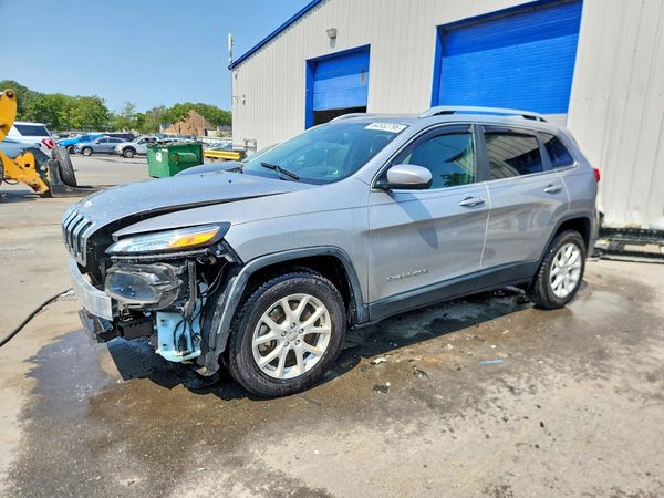 2016 JEEP CHEROKEE LATITUDE 4X4