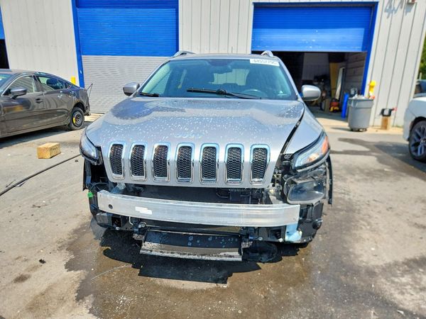 2016 JEEP CHEROKEE LATITUDE 4X4