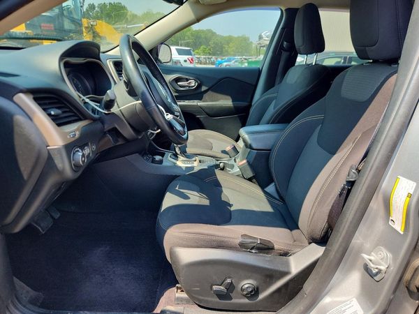 2016 JEEP CHEROKEE LATITUDE 4X4