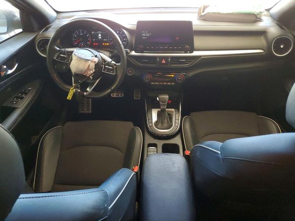 2024 KIA FORTE GT Line