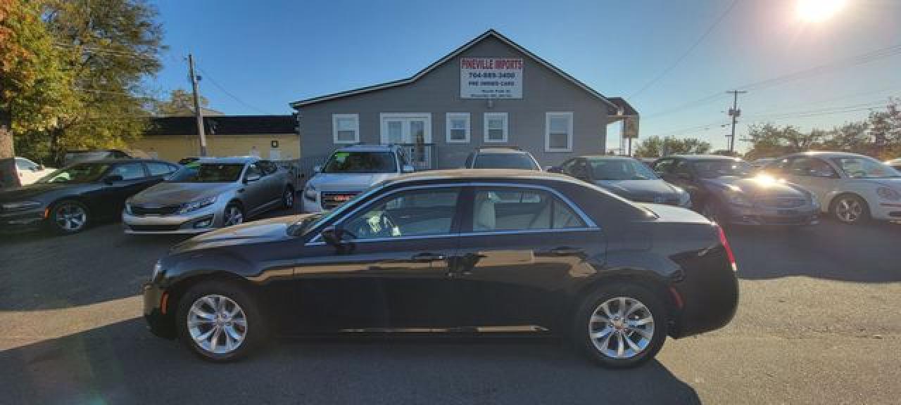 2015 CHRYSLER 300