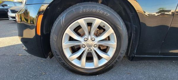 2015 CHRYSLER 300