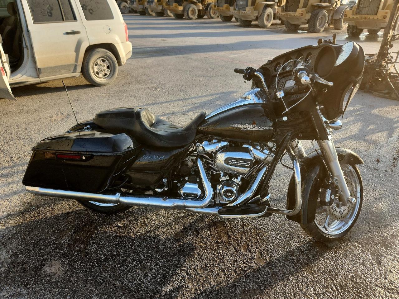 2017 HARLEY-DAVIDSON FLHX