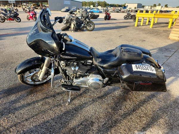 2017 HARLEY-DAVIDSON FLHX