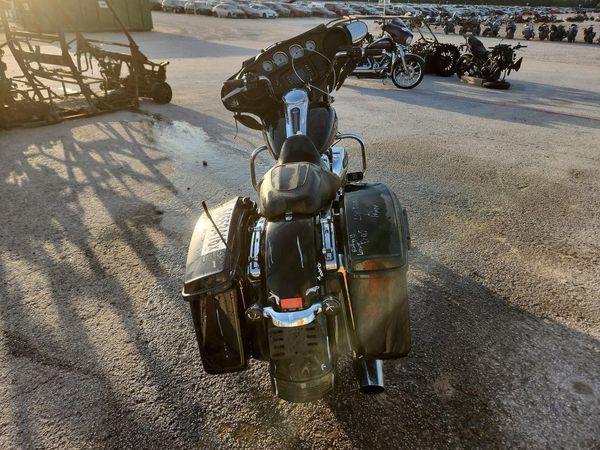 2017 HARLEY-DAVIDSON FLHX