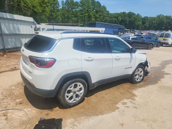 2025 JEEP COMPASS North, Latitude