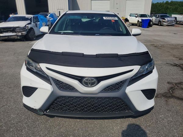 2018 TOYOTA CAMRY