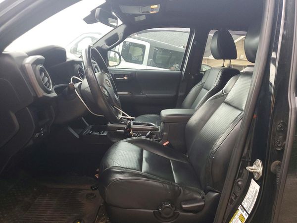 2019 TOYOTA TACOMA SR5
