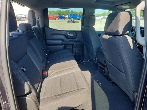 2023 CHEVROLET SILVERADO Custom