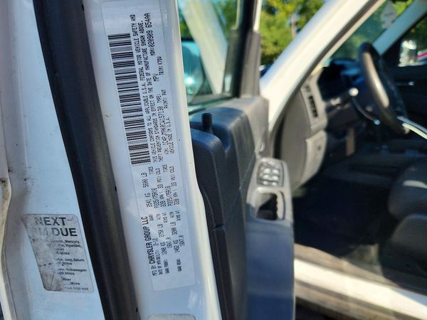 2012 JEEP LIBERTY SPORT 4X4 — VINS