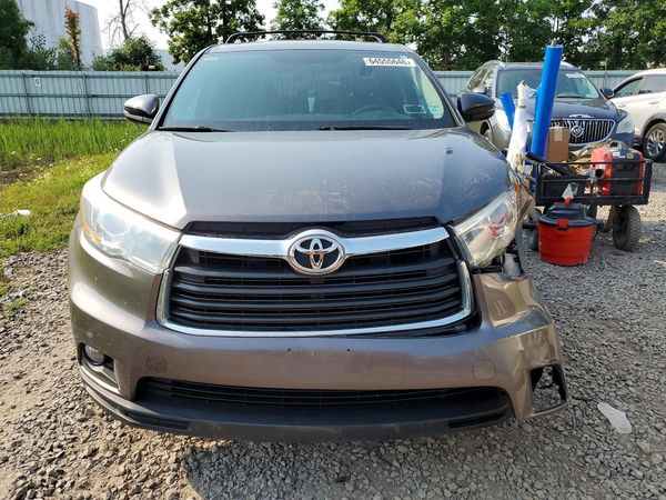 2016 TOYOTA HIGHLANDER