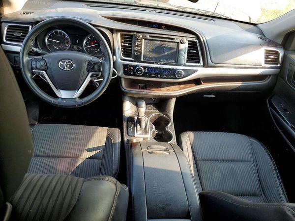 2016 TOYOTA HIGHLANDER