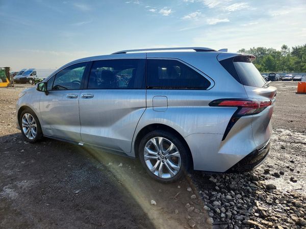 2021 TOYOTA SIENNA