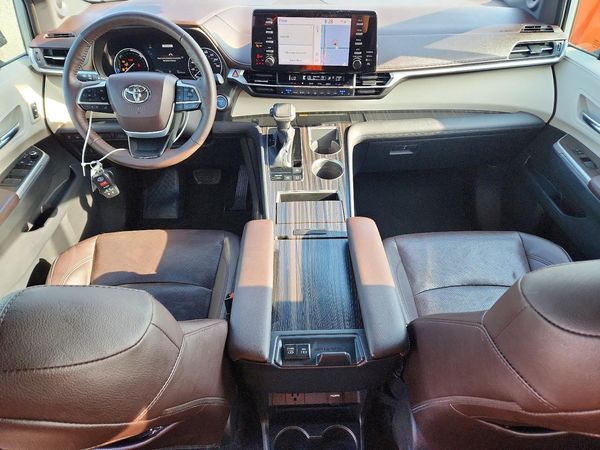 2021 TOYOTA SIENNA