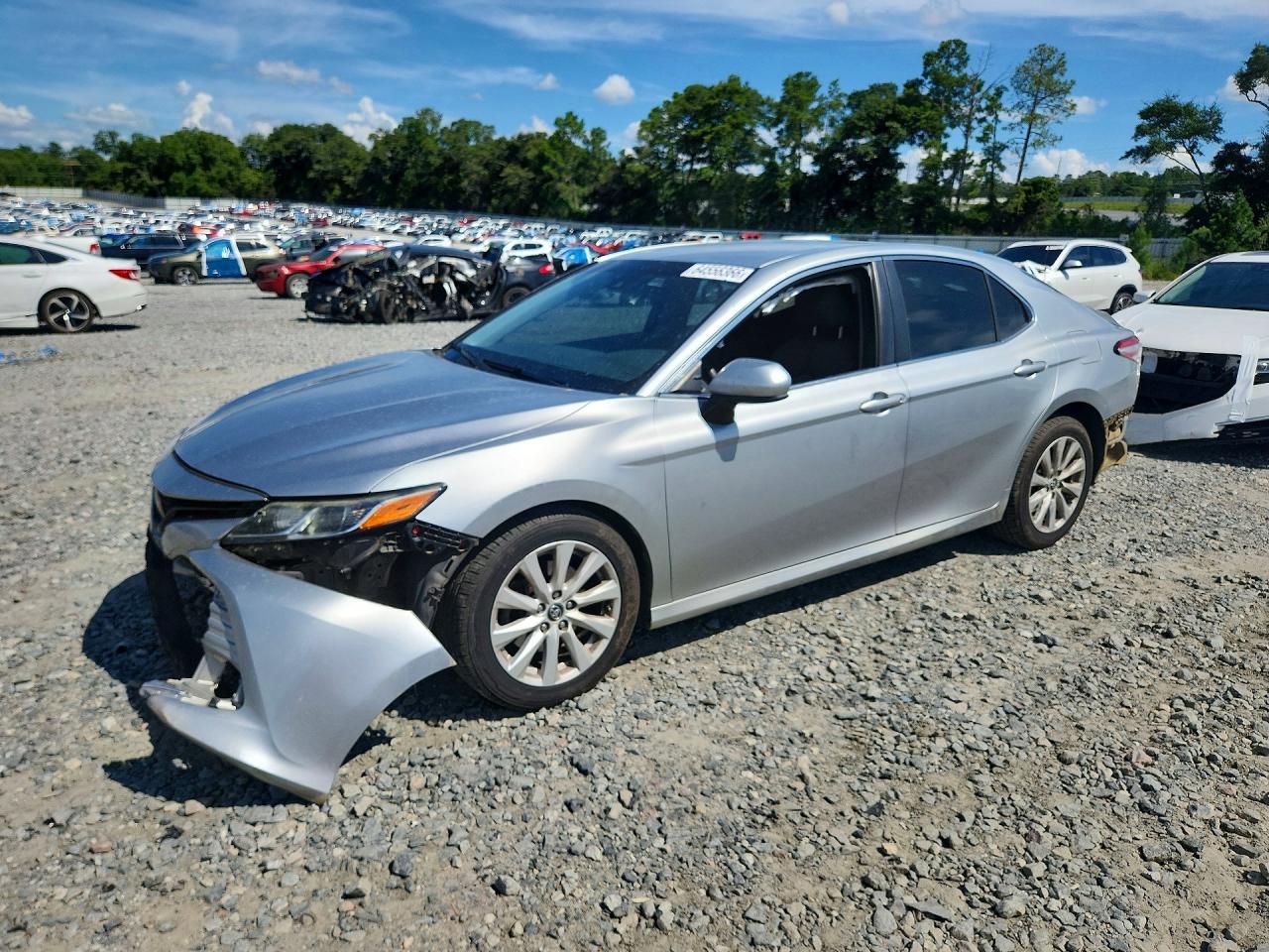 2018 TOYOTA CAMRY L/LE/SE/XLE — Front 3/4