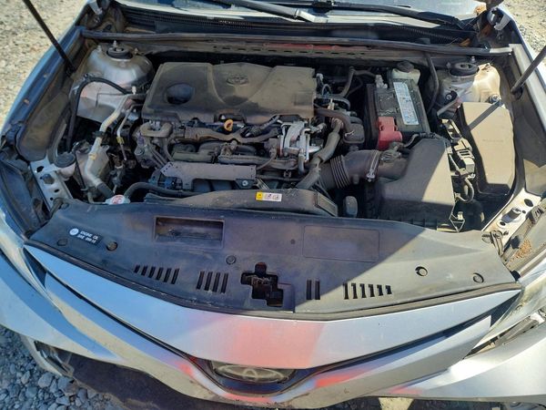 2018 TOYOTA CAMRY L/LE/SE/XLE — Engine bay