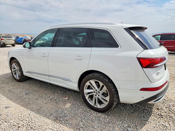 2020 AUDI Q7 quattro Premium Plus