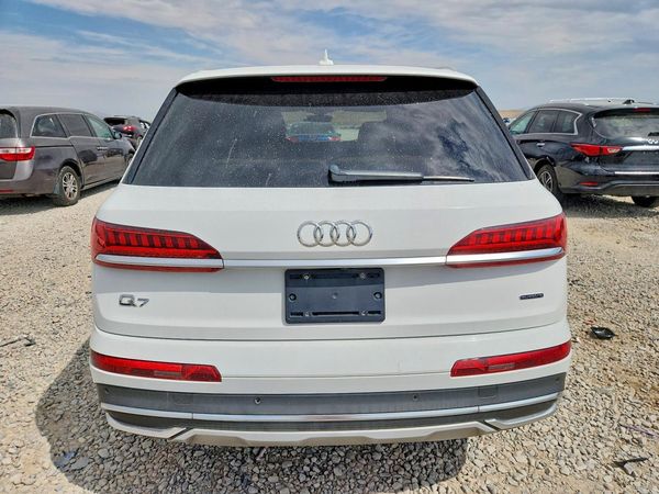 2020 AUDI Q7 quattro Premium Plus