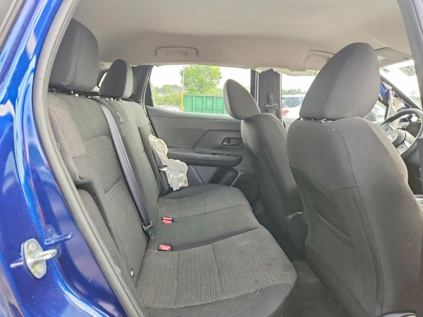 2025 NISSAN KICKS