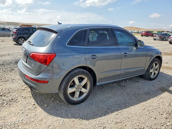 2012 AUDI Q5 Premium Plus