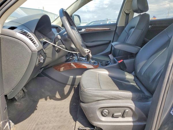 2012 AUDI Q5 Premium Plus