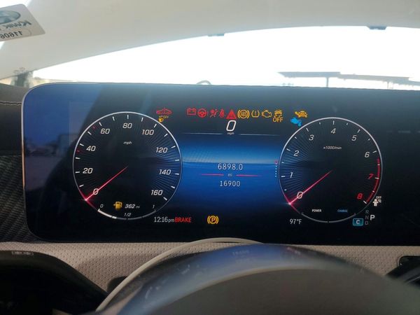 2025 MERCEDES-BENZ CLA