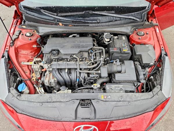 2022 HYUNDAI ELANTRA