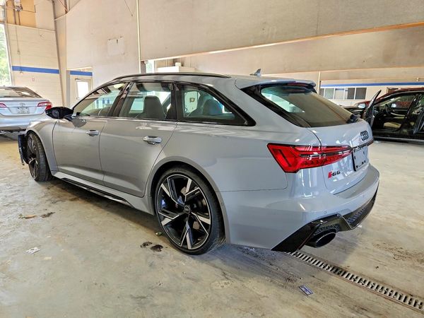 2023 AUDI RS6 quattro