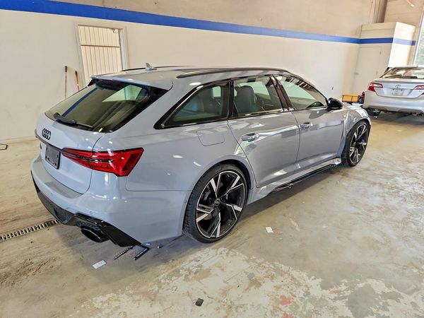 2023 AUDI RS6 quattro