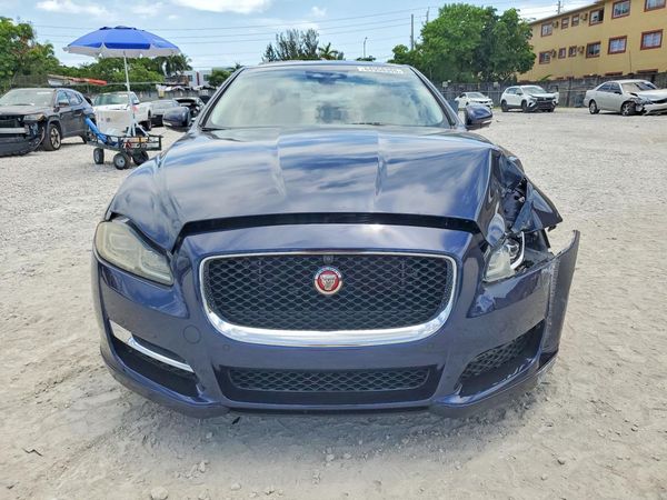 2019 JAGUAR XJ