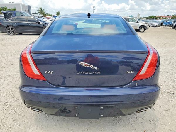 2019 JAGUAR XJ