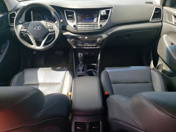 2017 HYUNDAI TUCSON