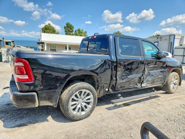 2023 RAM 1500 LARAMIE CREW CAB 4X2