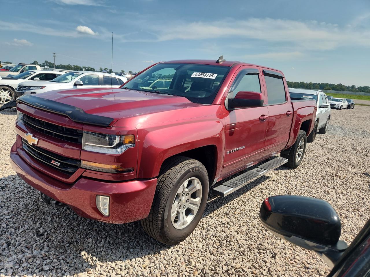2018 CHEVROLET SILVERADO LT — Front 3/4