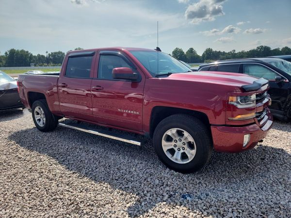 2018 CHEVROLET SILVERADO LT — Passenger 3/4