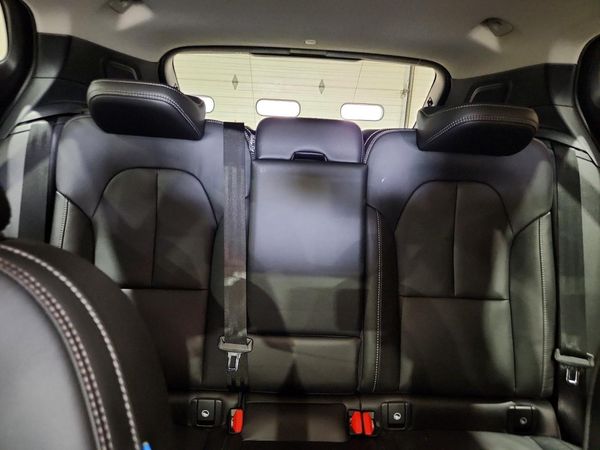 2026 VOLVO XC40 Ultra Dark