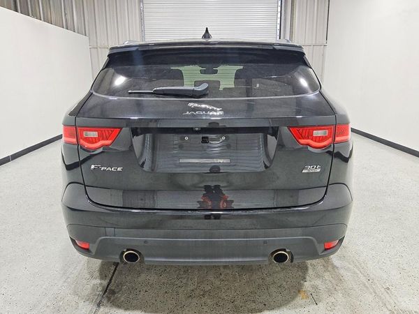 2019 JAGUAR F-PACE Prestige
