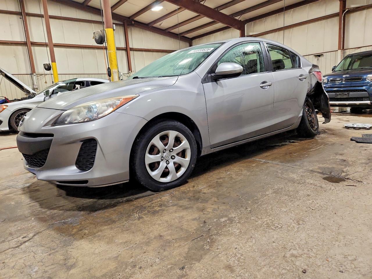 2013 MAZDA 3 Sport/GX