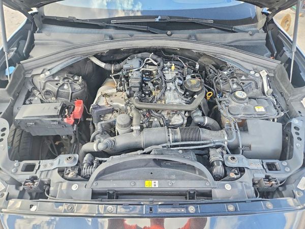 2020 JAGUAR F-PACE Prestige — Engine bay