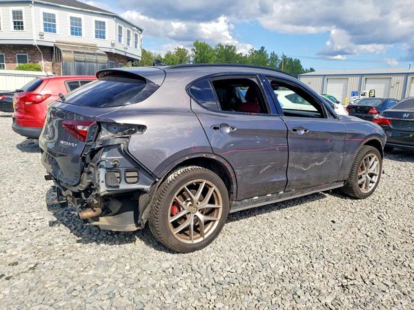 2018 ALFA ROMEO STELVIO