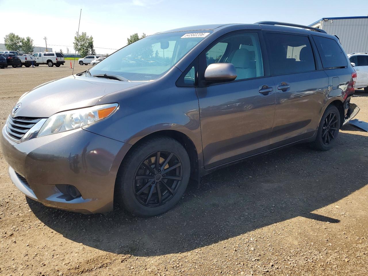 2013 TOYOTA SIENNA