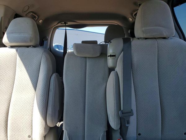 2013 TOYOTA SIENNA