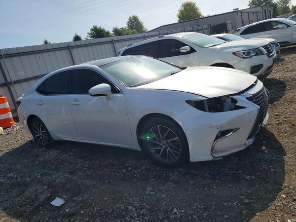 2018 LEXUS ES