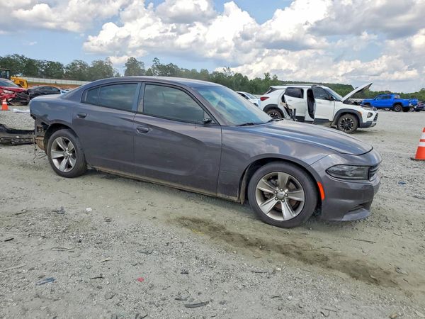 2016 DODGE CHARGER SXT