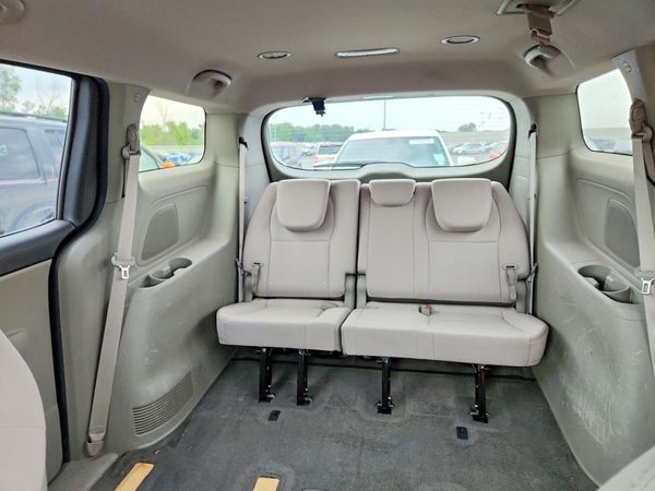 2021 KIA SEDONA LX, EX