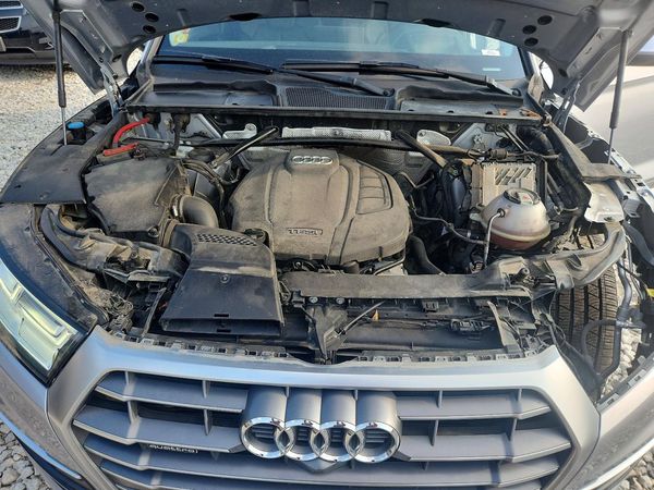 2018 AUDI Q5 quattro Prestige