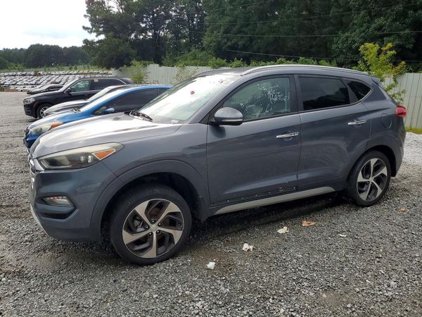 2017 HYUNDAI TUCSON — Front 3/4