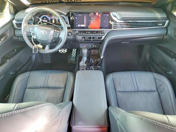 2025 TOYOTA CAMRY